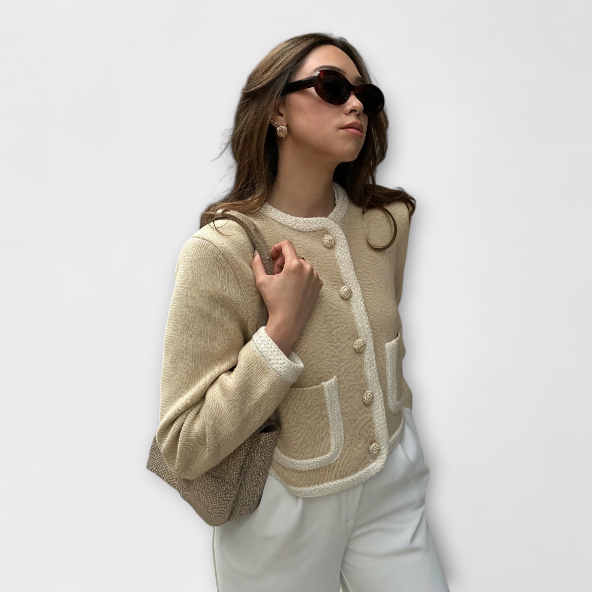 Klassisk Cardigan i Blødt Strik med Dekorative Lommer Elite