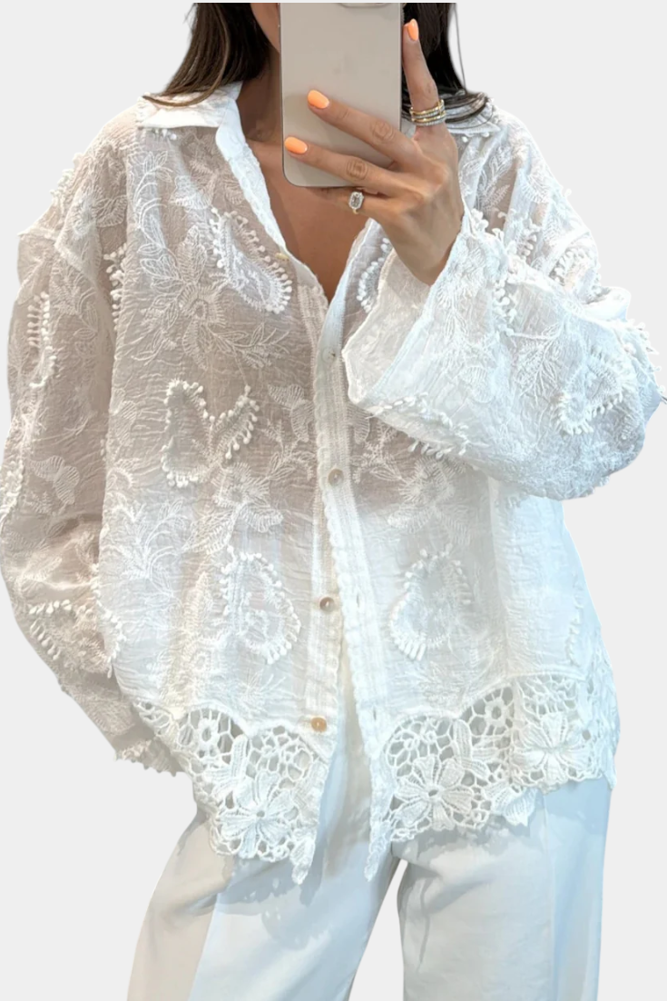 Wild Iris Bluse i Hvid Blonder Med Fin Broderi Delikat