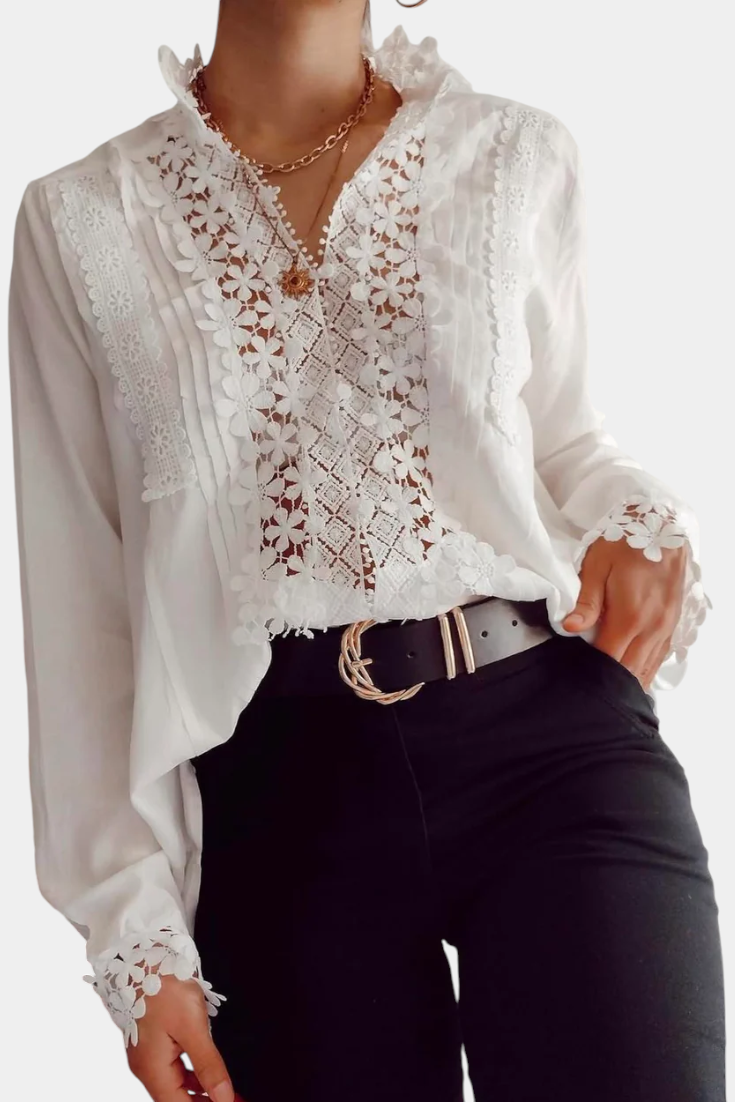 Elvira Bluse Med Frontbroderet Blonder Og Eksklusiv Stil