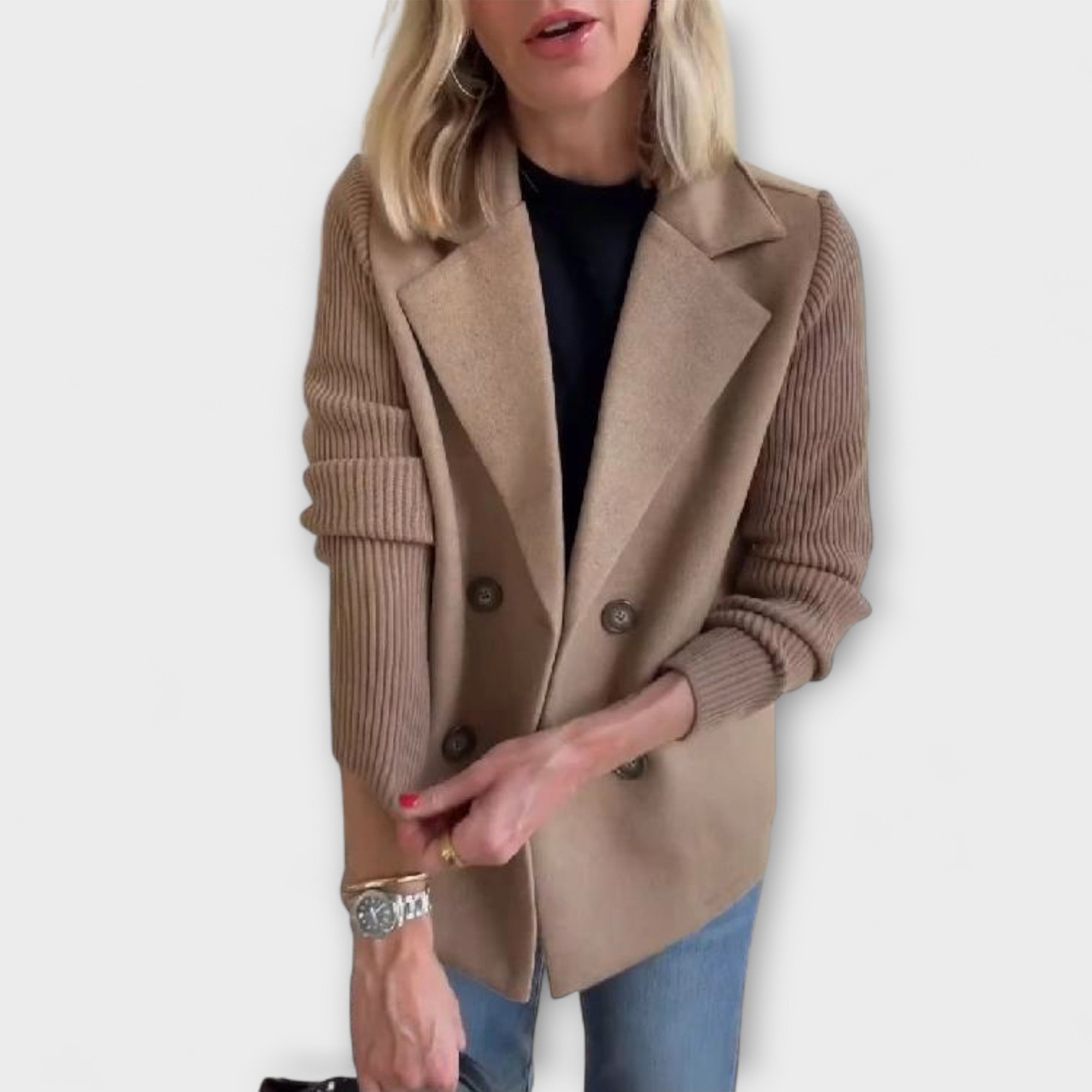 Amora Strikblazer Med Vævede Ærmer Og Luksus Knaplukning